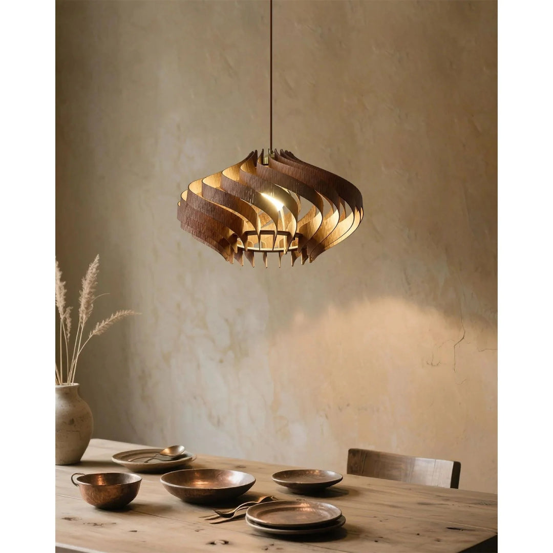Rzeźbiarska drewniana lampa wisząca spiralna – widok produktu 10 | Nuvira Home