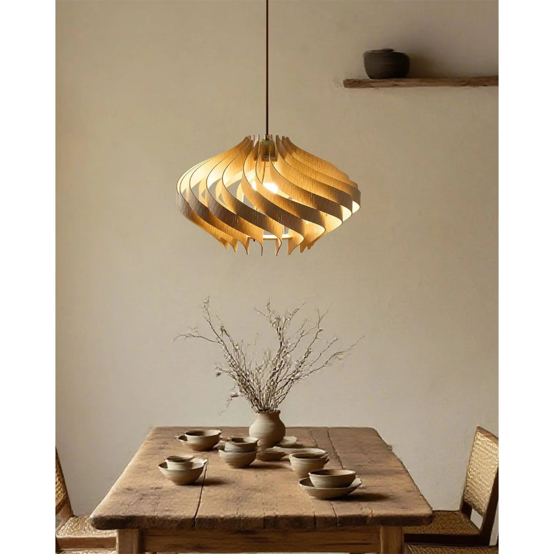 Rzeźbiarska drewniana lampa wisząca spiralna – widok produktu 20 | Nuvira Home