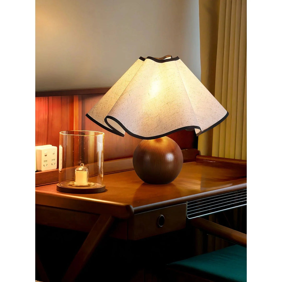 Rzeźbiarska lampa stołowa Wave – widok produktu 13 | Nuvira Home