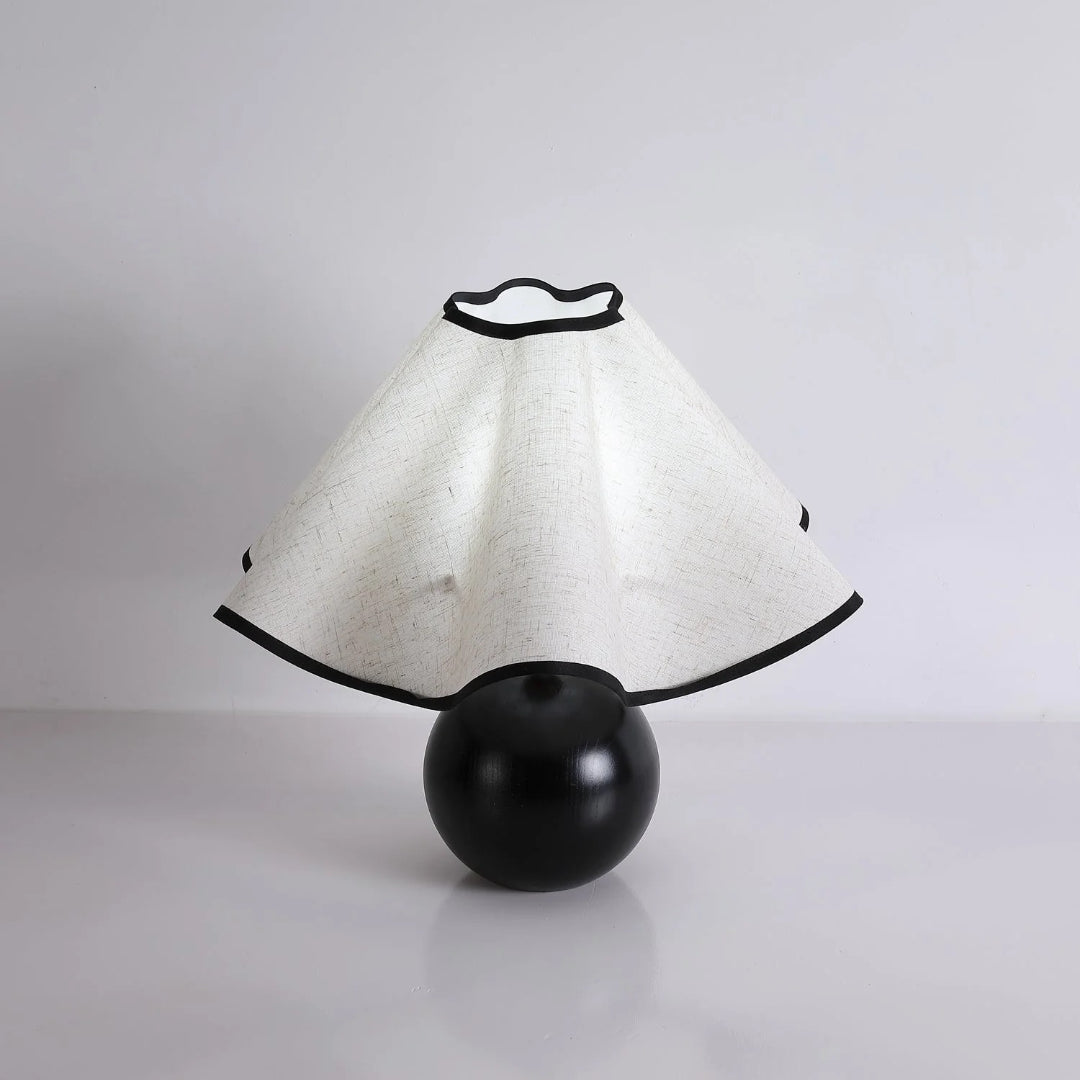Rzeźbiarska lampa stołowa Wave – widok produktu 26 | Nuvira Home