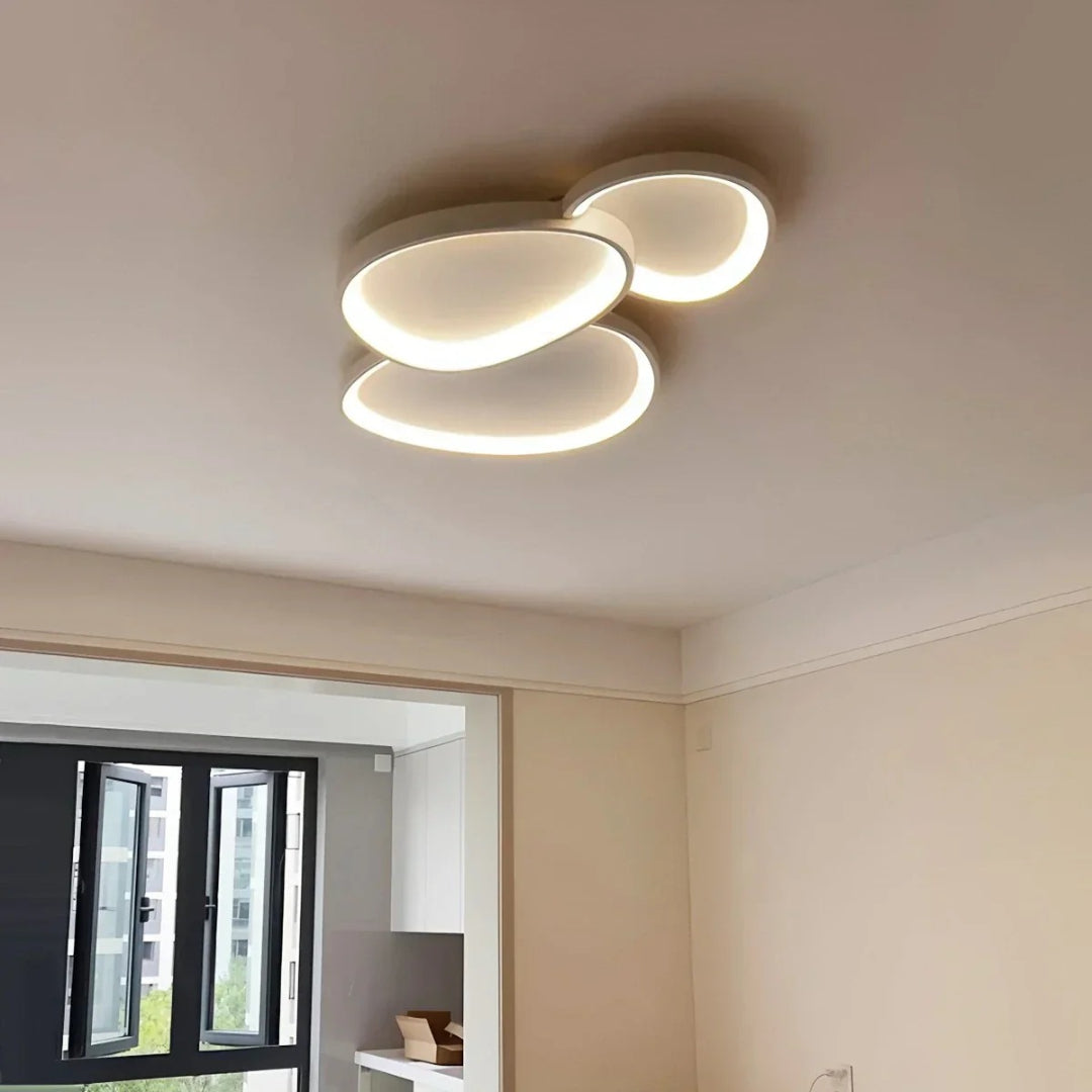 Skandynawska okrągła lampa sufitowa LED – widok produktu 8 | Nuvira Home