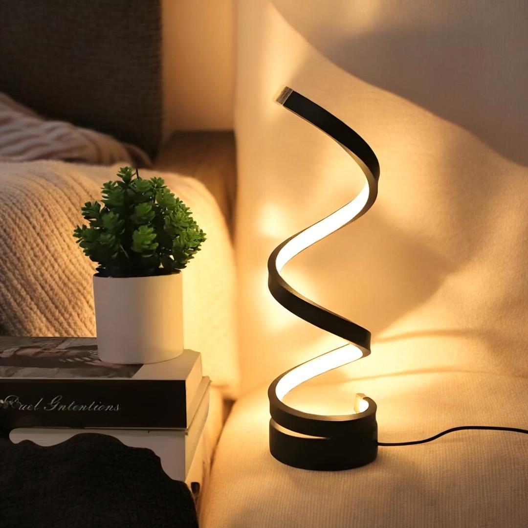 Spiralna Lampa Stołowa LED – Współczesna Rzeźba – widok produktu 8 | Nuvira Home