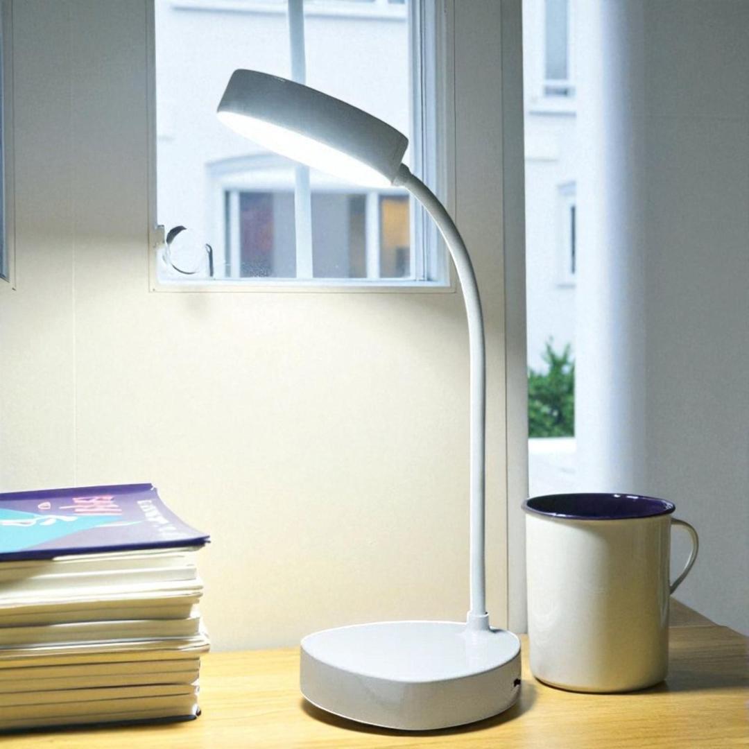 Stylowa Lampa Biurkowa LED – Regulowana Jasność – widok produktu 3 | Nuvira Home