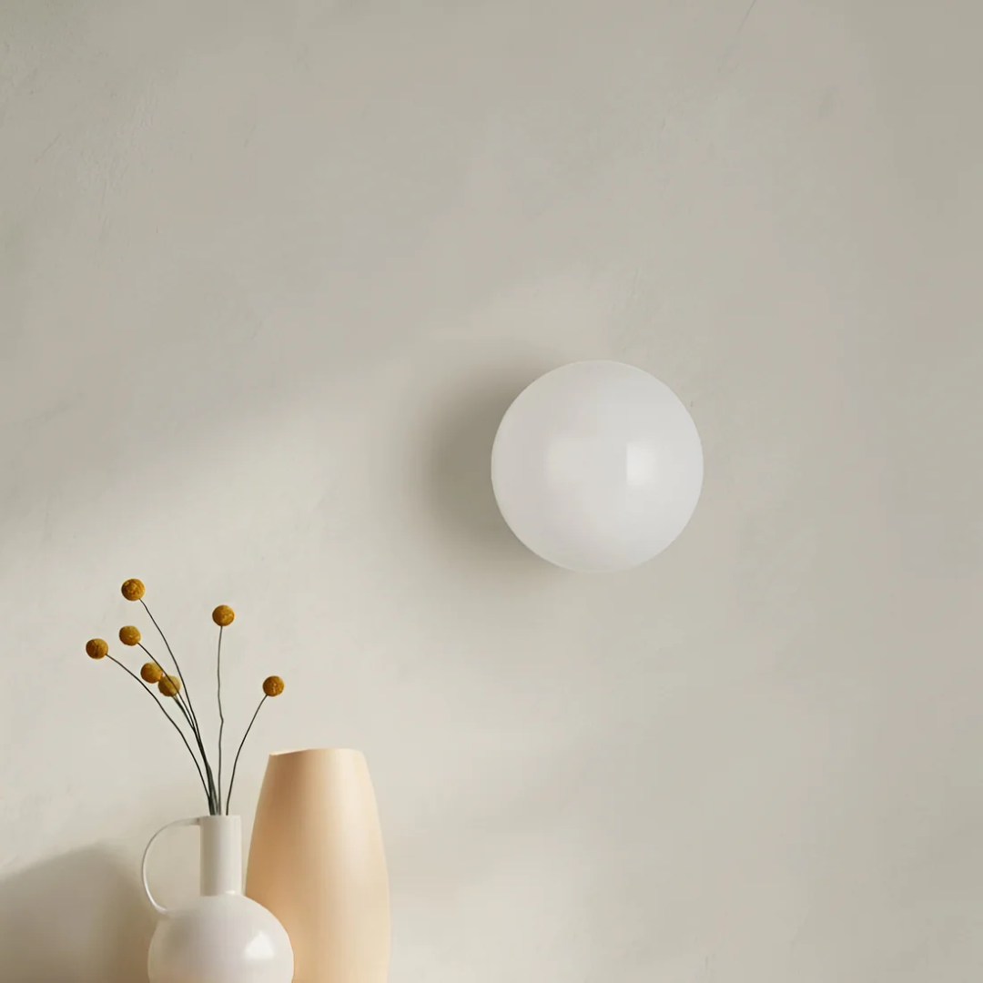 Szklana Lampa Ścienna – Nowoczesny Design z Eleganckim Wykończeniem – widok produktu 3 | Nuvira Home