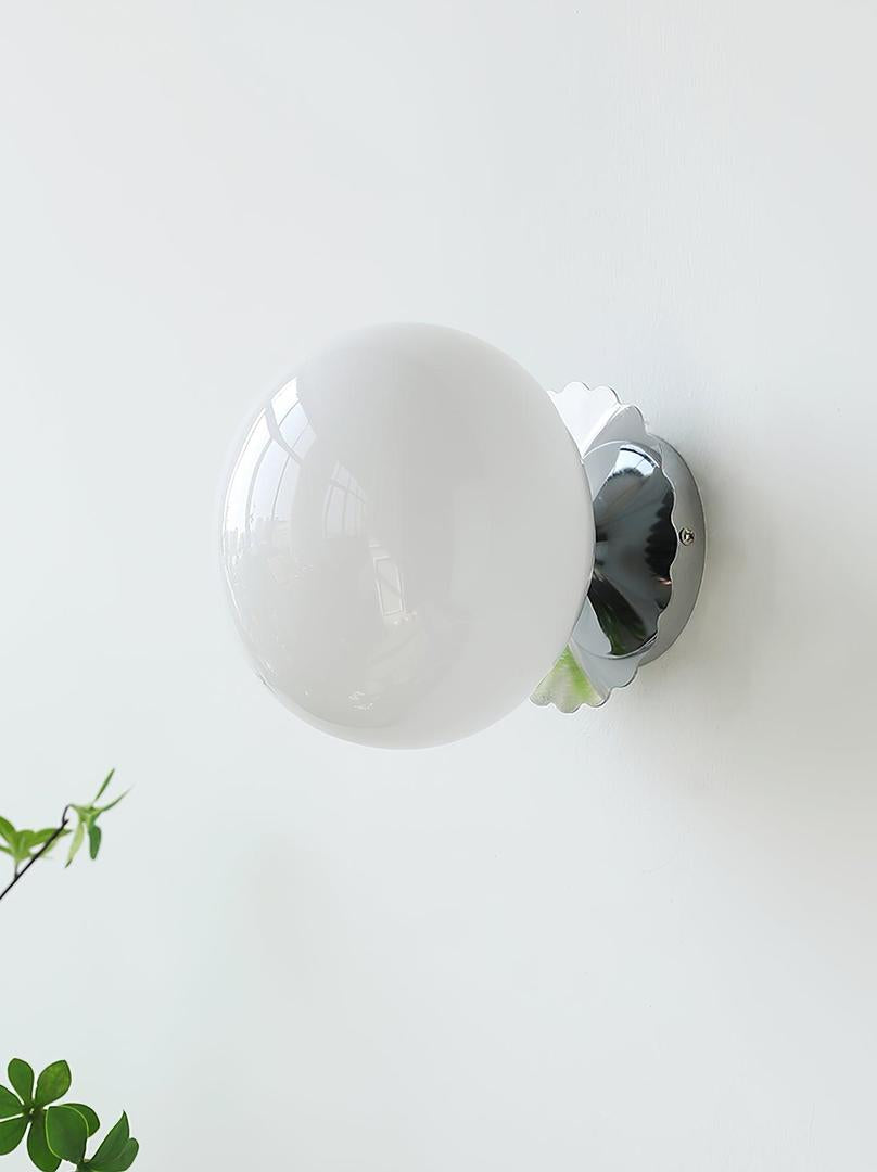 Szklana Lampa Ścienna W Kształcie Kuli – widok produktu 28 | Nuvira Home