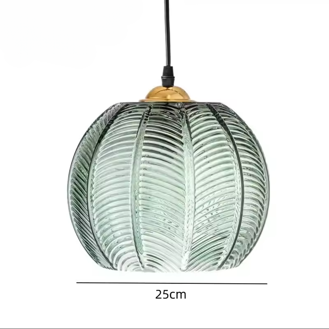 Szklana Lampa Wisząca z Zielonym Motywem Liści – Skandynawski Design – widok produktu 8 | Nuvira Home