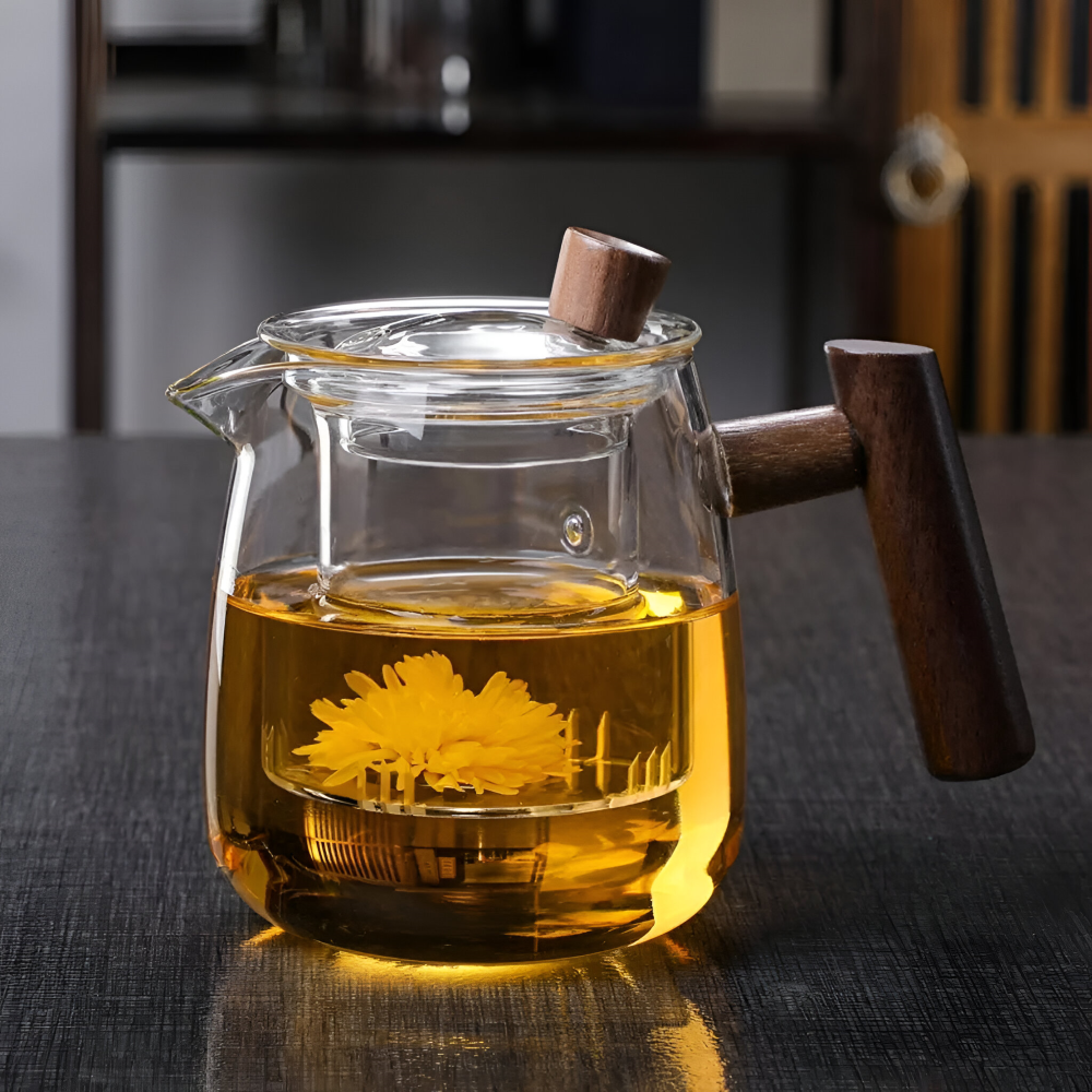 Szklany Dzbanek do Herbaty 600 ml z Drewnianym Uchwytem – widok produktu 1 | Nuvira Home