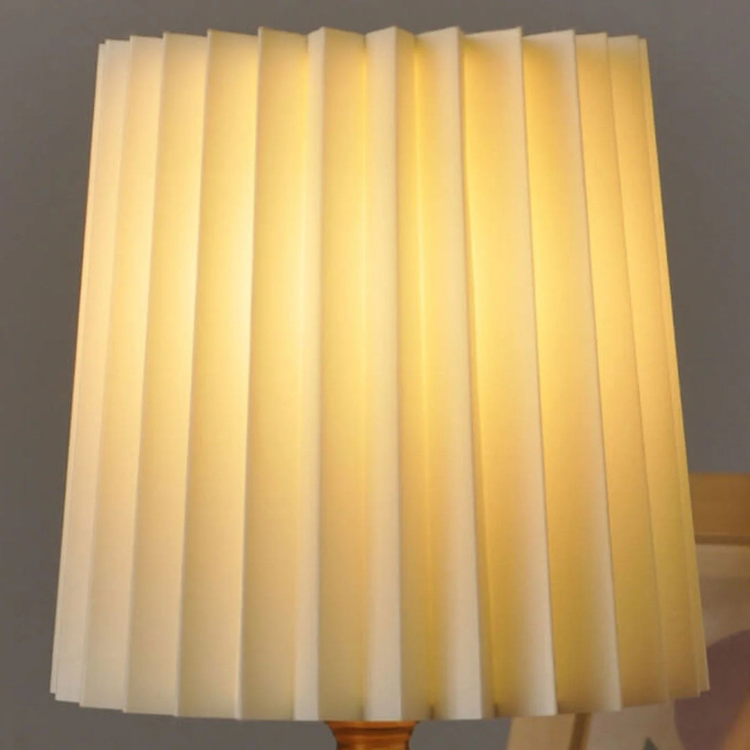 Vintage plisowana lampka stołowa z tkaniny – widok produktu 5 | Nuvira Home