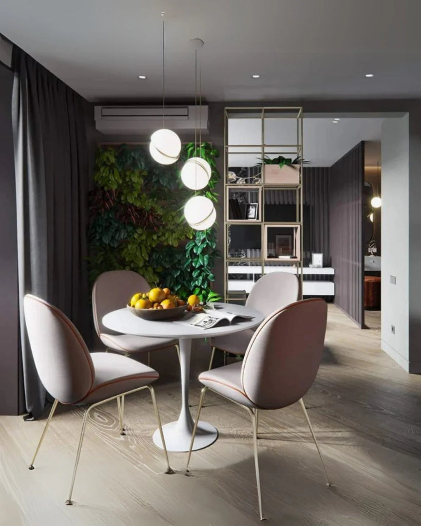 Wisząca lampa z kulą szklaną w minimalistycznym stylu – widok produktu 3 | Nuvira Home