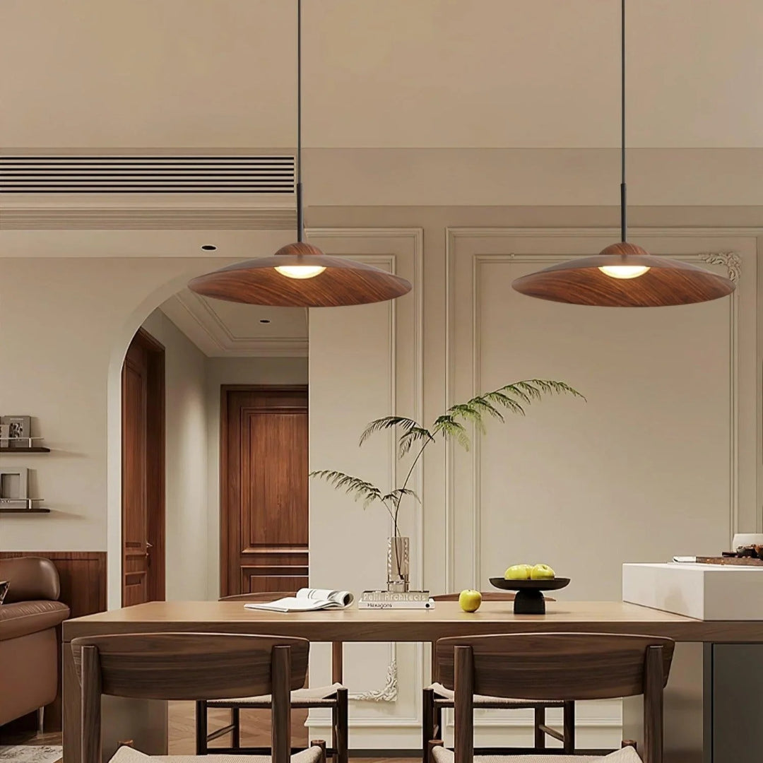 Wisząca lampa z naturalnego drewna w kształcie kopuły – widok produktu 8 | Nuvira Home