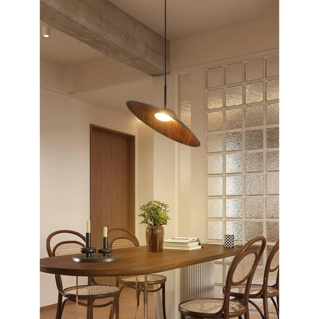 Wisząca lampa z naturalnego drewna w kształcie kopuły – widok produktu 21 | Nuvira Home