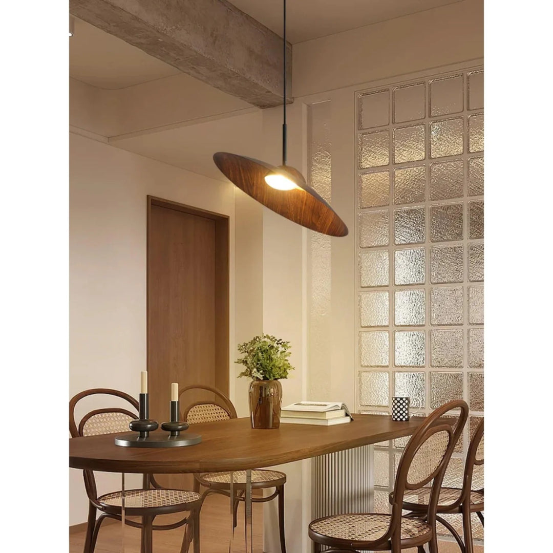 Wisząca lampa z naturalnego drewna w kształcie kopuły – widok produktu 22 | Nuvira Home