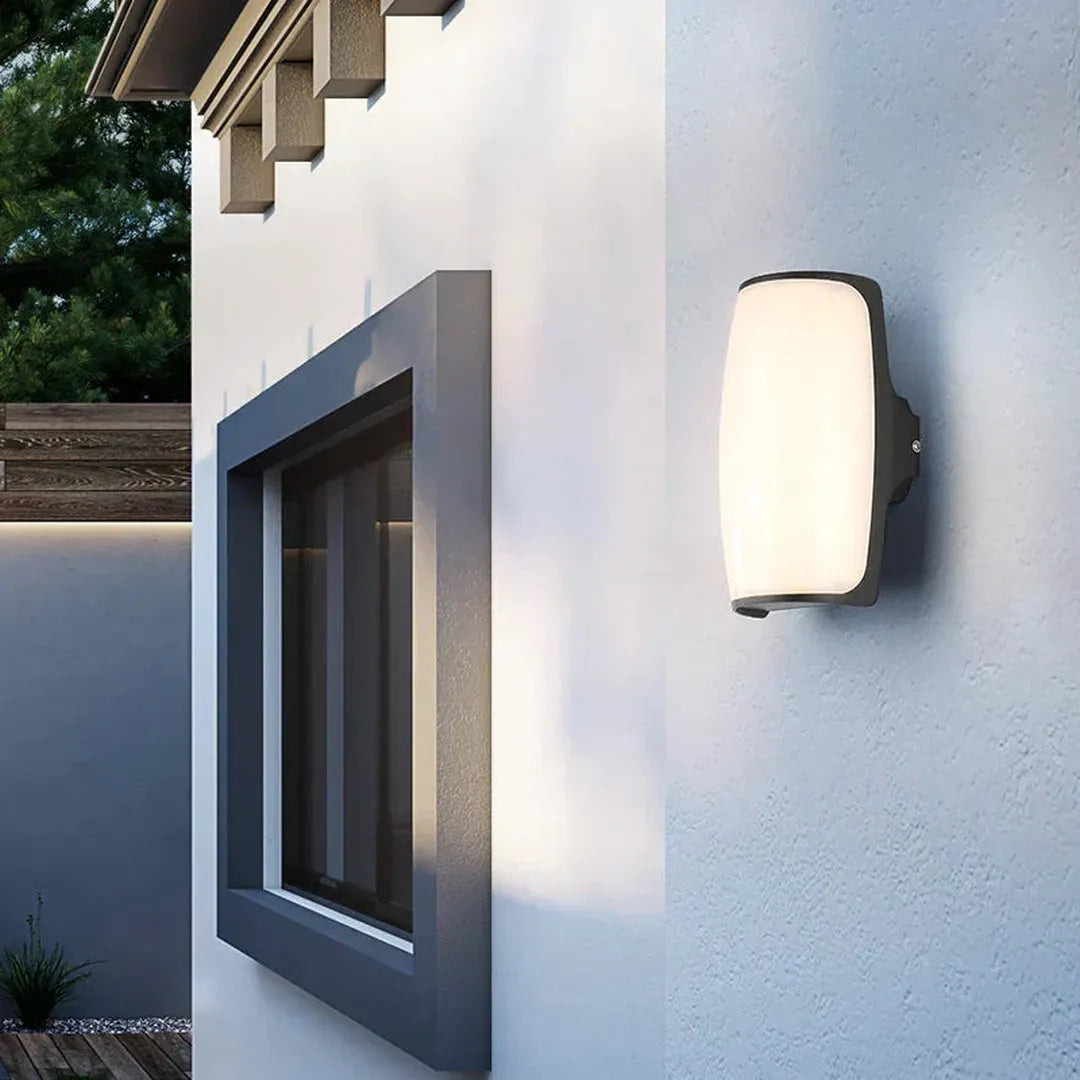 Zewnętrzna Lampa Ścienna LED – Smukły i Nowoczesny Design – widok produktu 5 | Nuvira Home