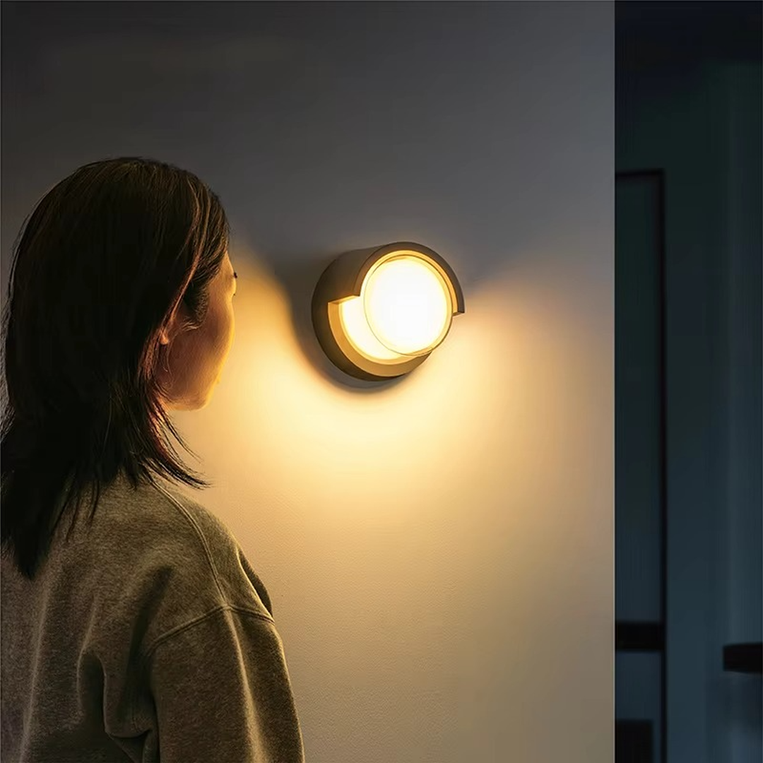 Zewnętrzna Lampa Ścienna LED Z Czujnikiem Ruchu – widok produktu 7 | Nuvira Home