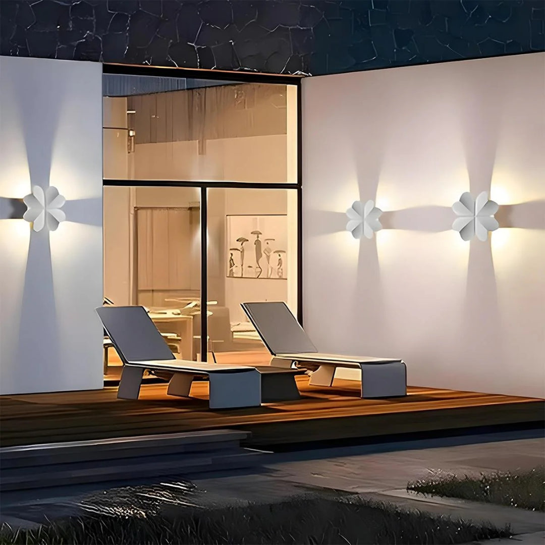 Zewnętrzna lampa ścienna LED z motylem – widok produktu 14 | Nuvira Home