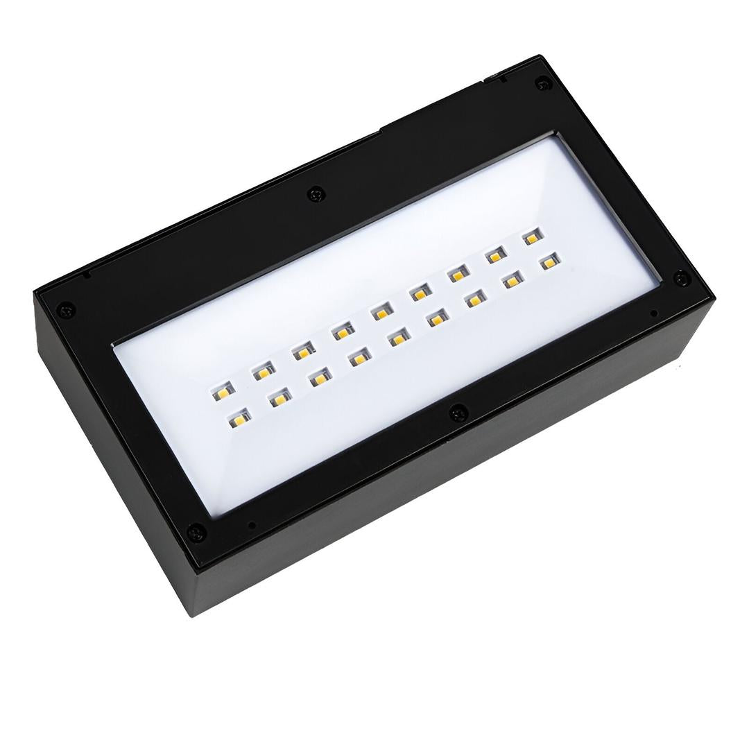 Zewnętrzna Lampa Ścienna z Czujnikiem – Ładowalna Lampa LED – widok produktu 5 | Nuvira Home