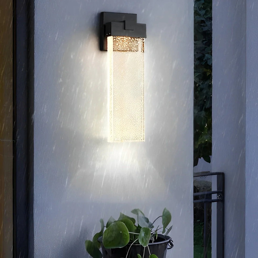Zewnętrzna lampa ścienna z kryształową bańką – widok produktu 12 | Nuvira Home