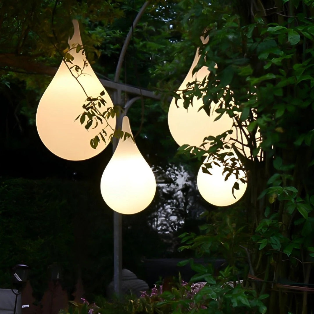 Zewnętrzna lampa wisząca w kształcie kropli wody – widok produktu 3 | Nuvira Home