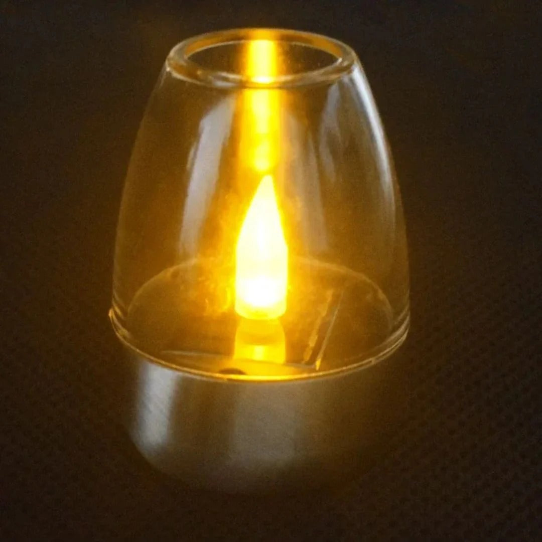 Zewnętrzna solarna lampa LED w formie świecy – widok produktu 4 | Nuvira Home