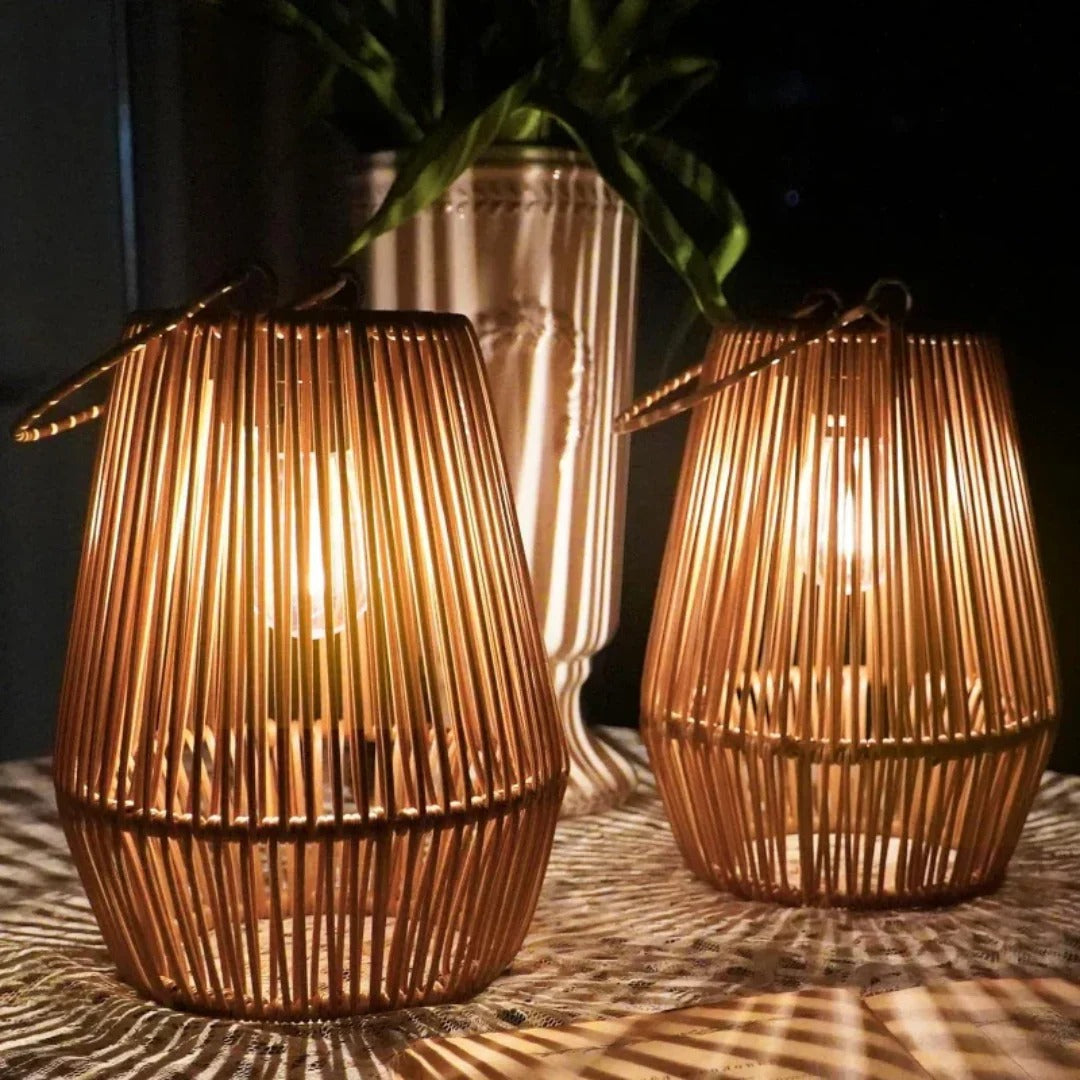 Zewnętrzna solarna pleciona lampa ogrodowa o dekoracyjnym świetle – widok produktu 8 | Nuvira Home
