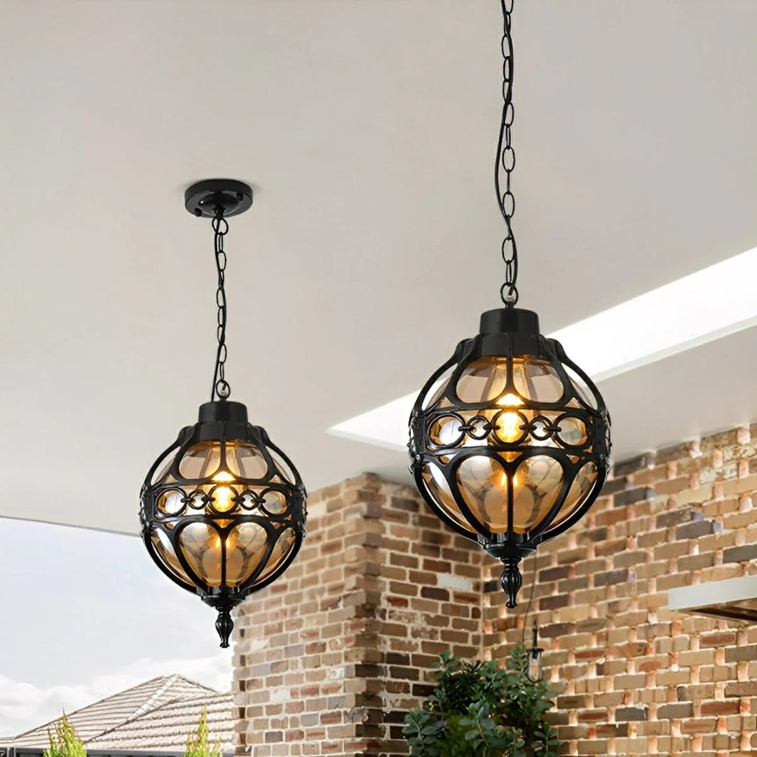 Zewnętrzna wisząca lampa kulista ze szkła – widok produktu 1 | Nuvira Home