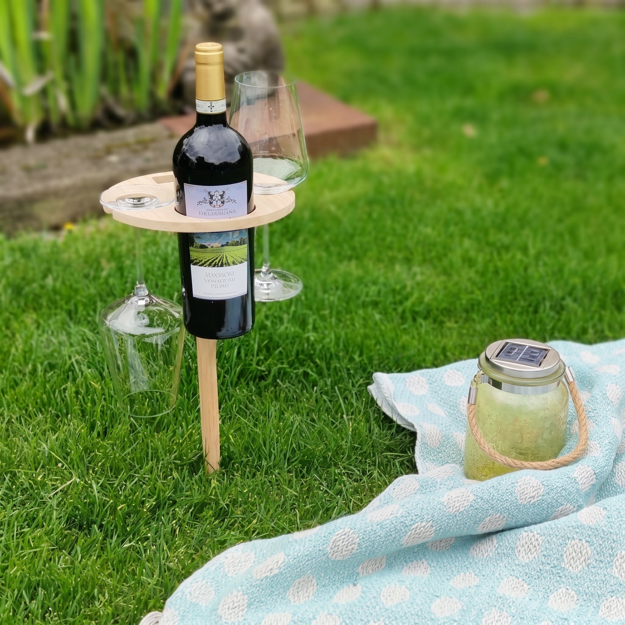 Składany Stolik na Wino ze Szpikulcem do Gruntu, na Piknik