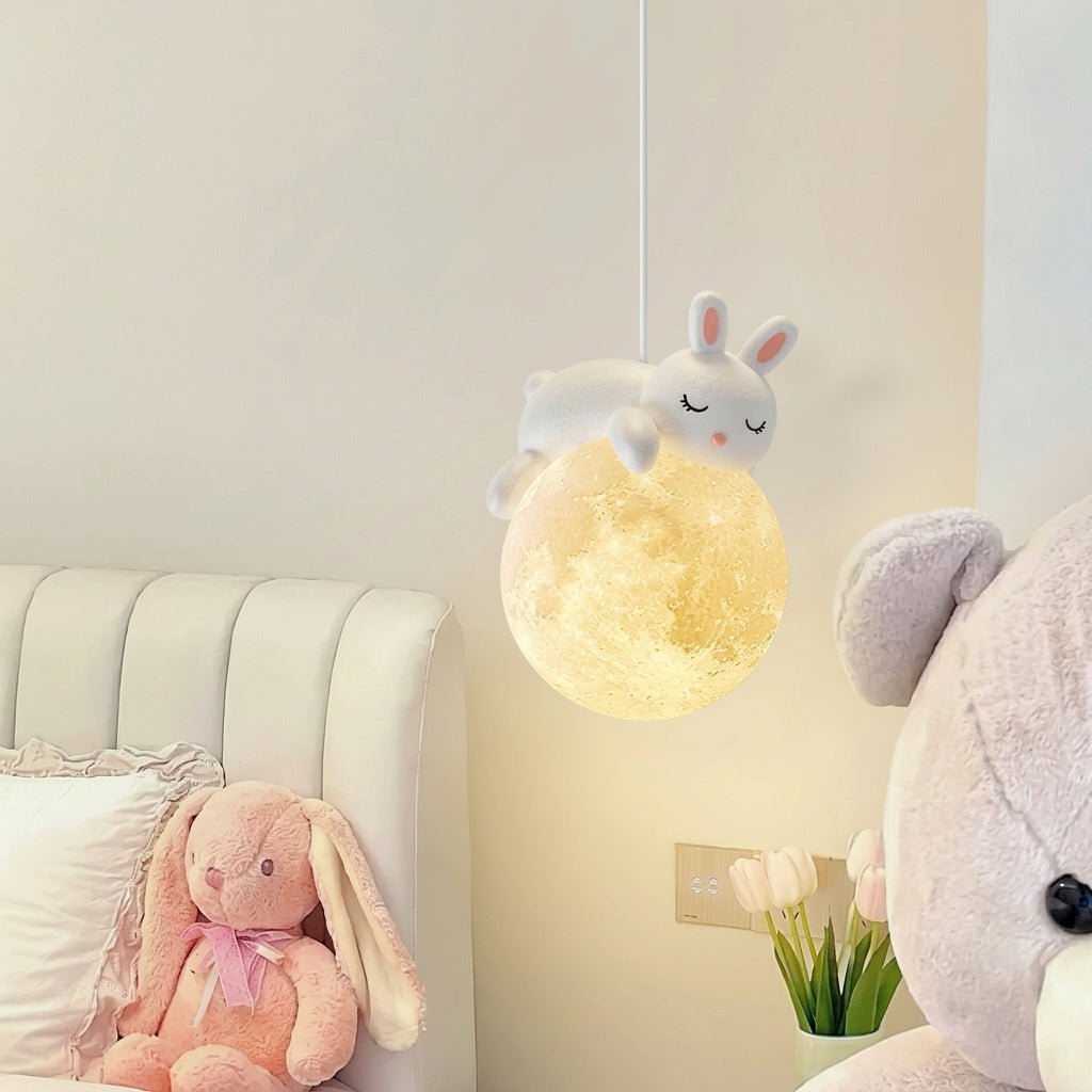 Lampa Wisząca ze Śpiącym Misiem i Kulą Księżyca, do Pokoju Dziecięcego